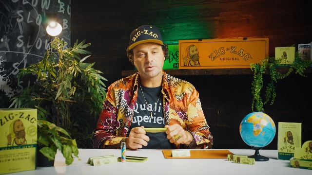 Amazon.com: ZIG-ZAG Hemp Rolling Papers 1¼ Size (6 Bookets) - 50